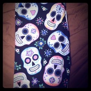 Sugar skull leggings.